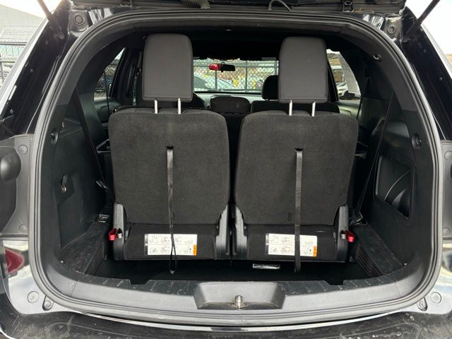 2017 Ford Explorer XLT Image 11 of 38