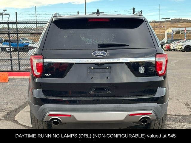 2017 Ford Explorer XLT Image 6 of 38