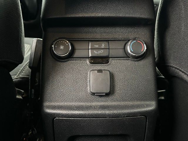 2017 Ford Explorer XLT Image 30 of 38