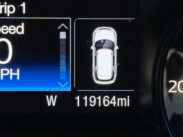 2017 Ford Explorer XLT Image 21 of 38