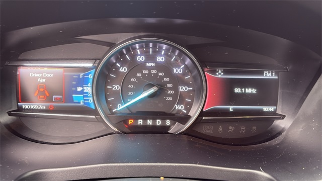 2017 Ford Explorer XLT Image 20 of 34