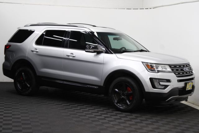 2017 Ford Explorer XLT Image 1 of 27