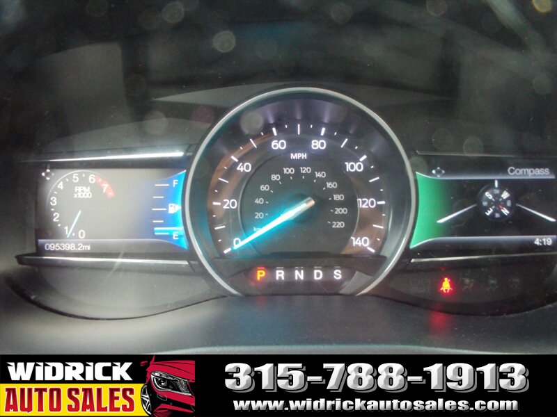 Vehicle image 14 of 18
