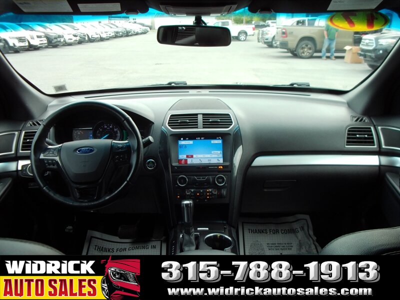 Vehicle image 12 of 18