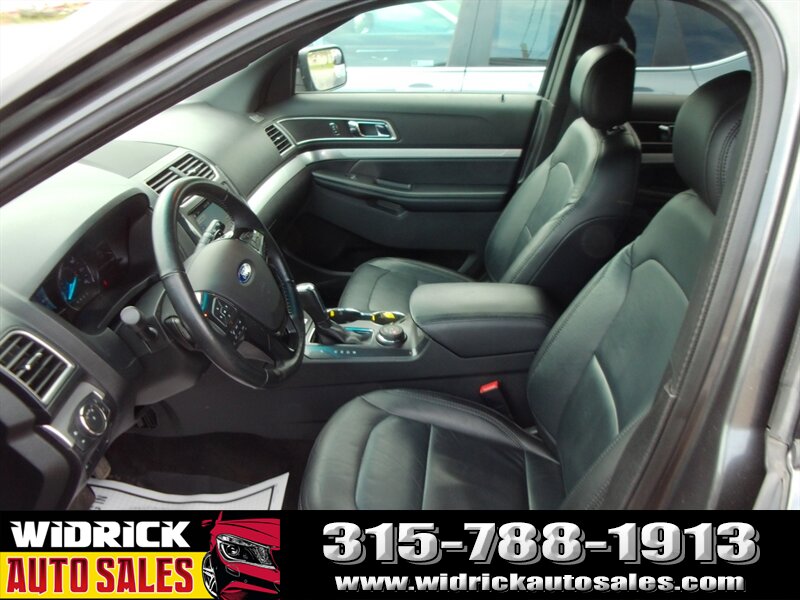 Vehicle image 9 of 18
