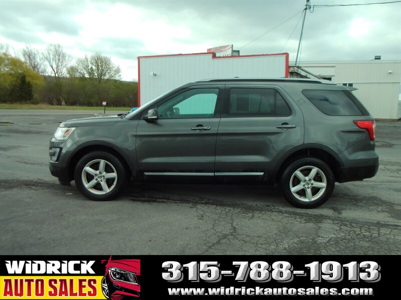 Vehicle image 8 of 18