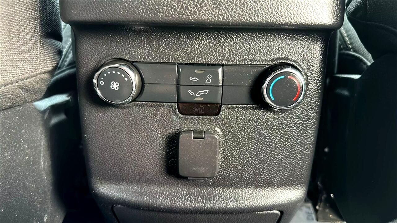 Vehicle image 36 of 49