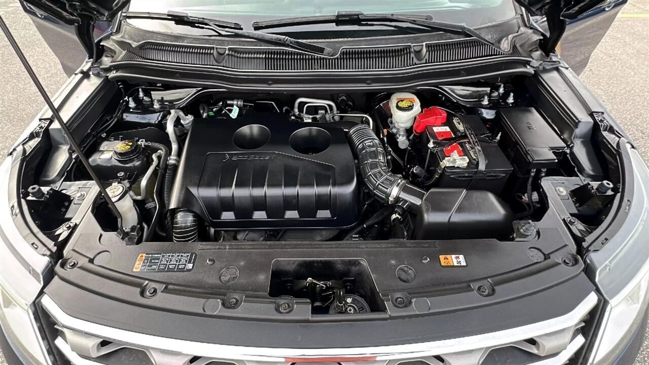 Vehicle image 27 of 49