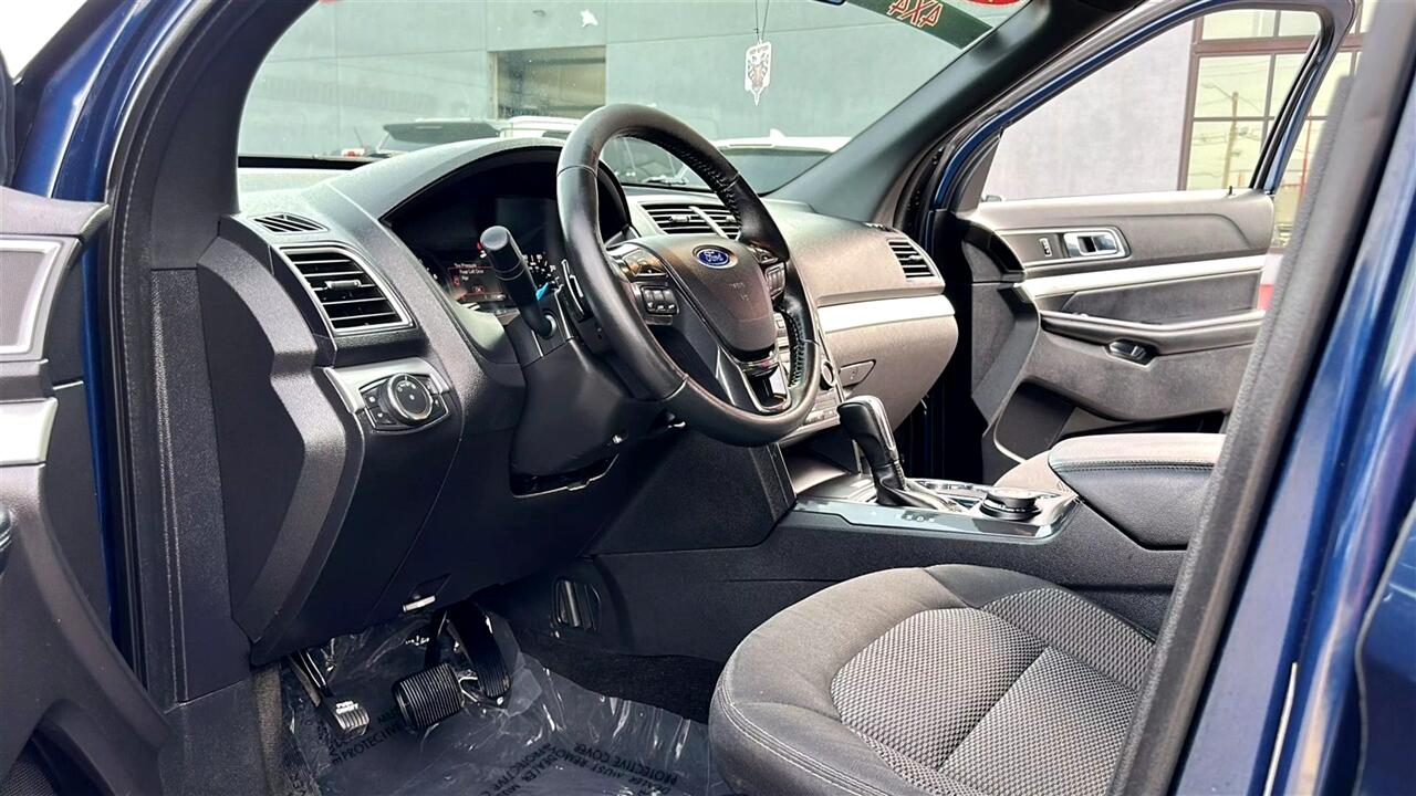 Vehicle image 16 of 49