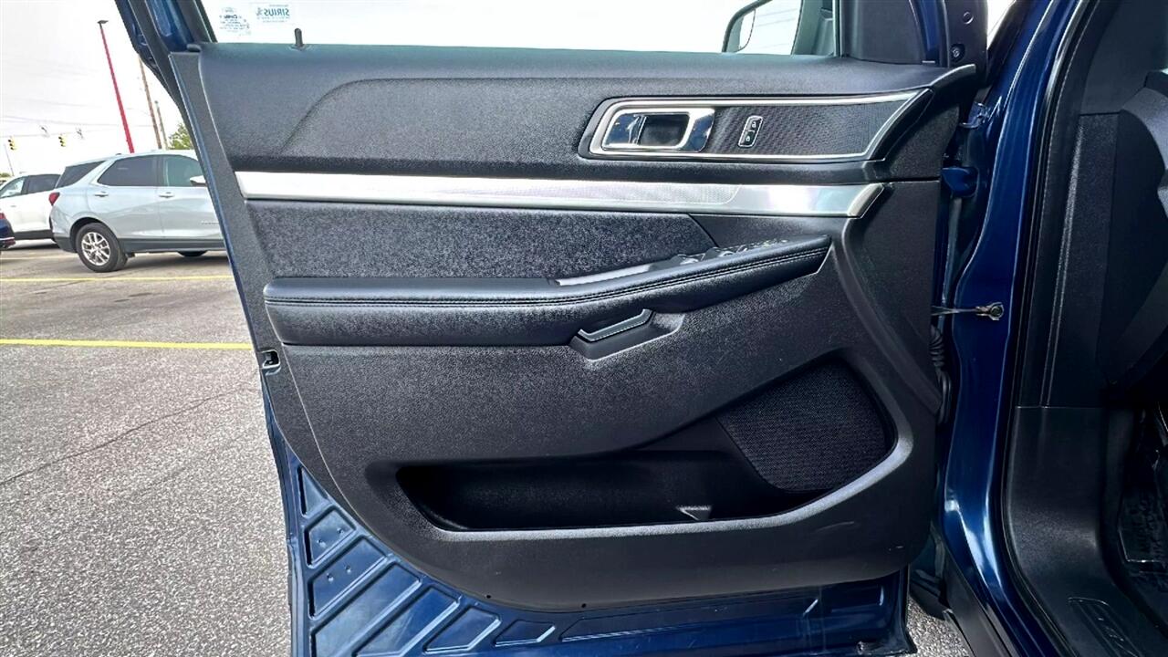 Vehicle image 39 of 49