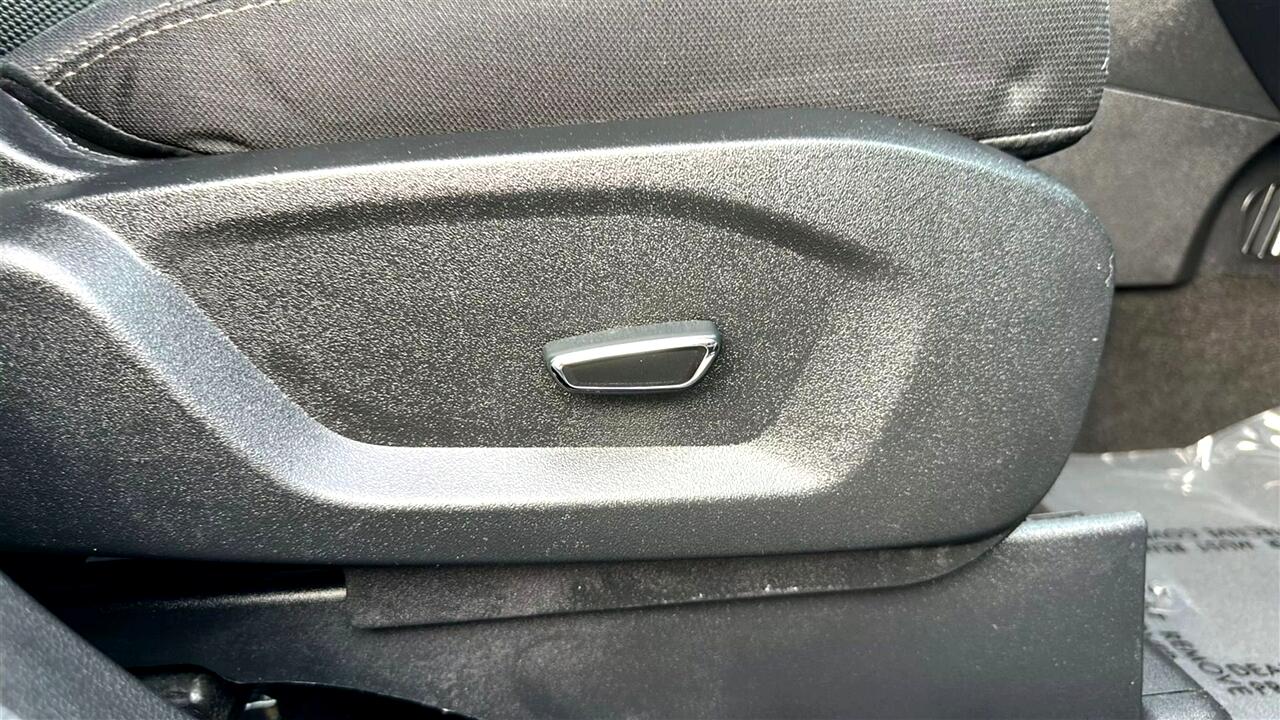 Vehicle image 29 of 49