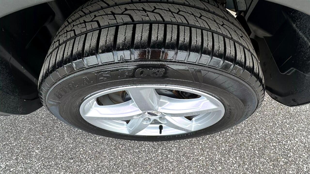 Vehicle image 45 of 49