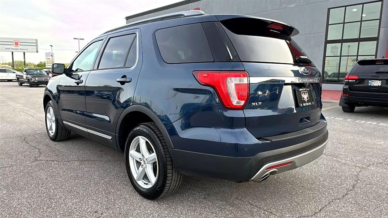 Vehicle image 9 of 49