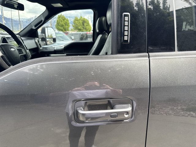 Vehicle image 13 of 45