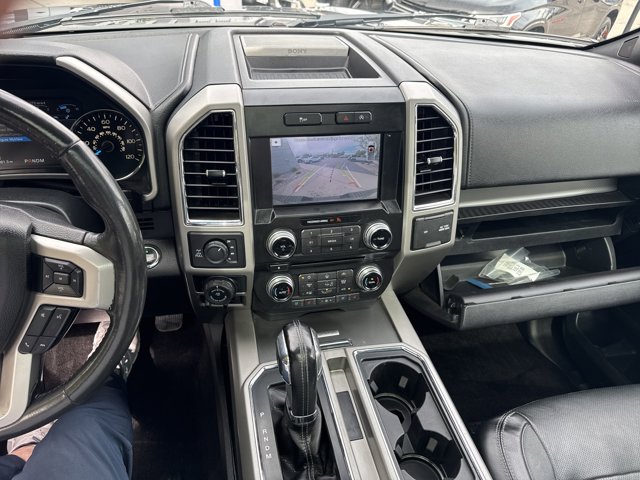 Vehicle image 25 of 45