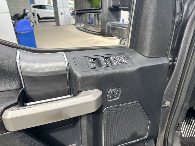 Vehicle image 16 of 45