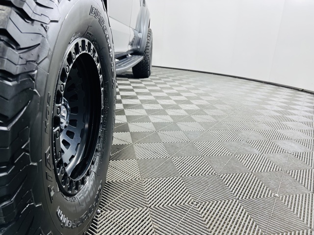 Vehicle image 5 of 40