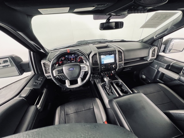 Vehicle image 8 of 40