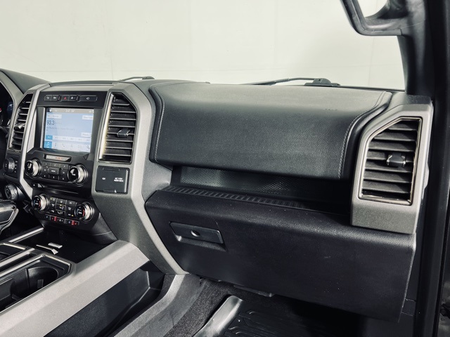 Vehicle image 20 of 40