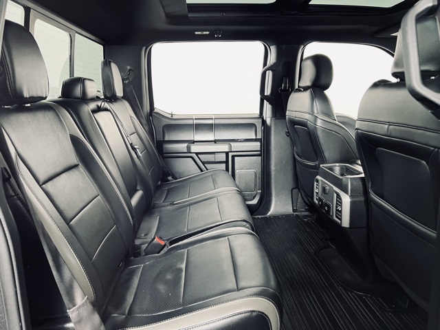Vehicle image 15 of 40