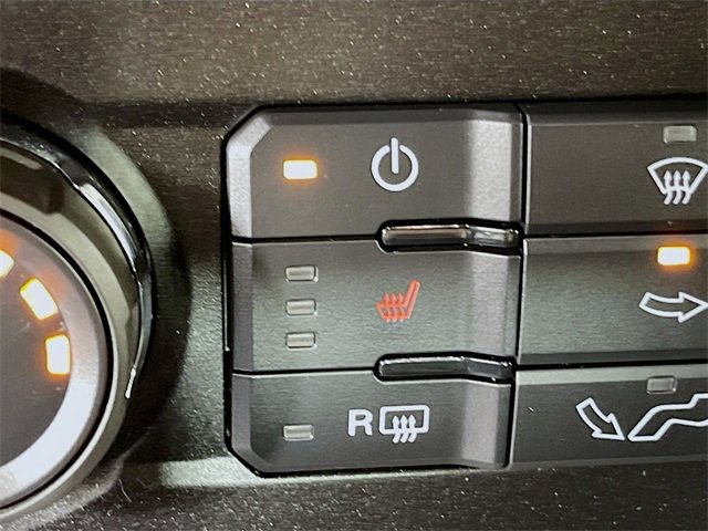 Vehicle image 35 of 38