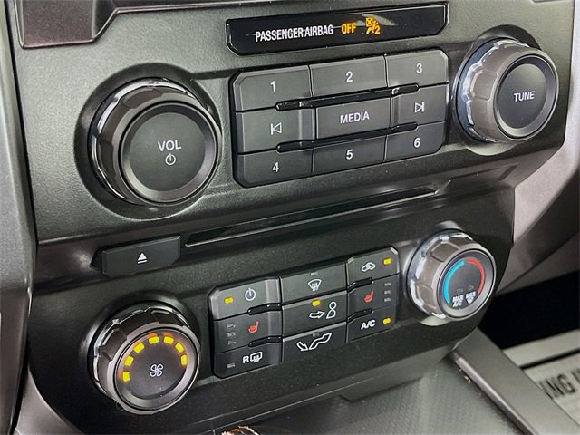 Vehicle image 22 of 38
