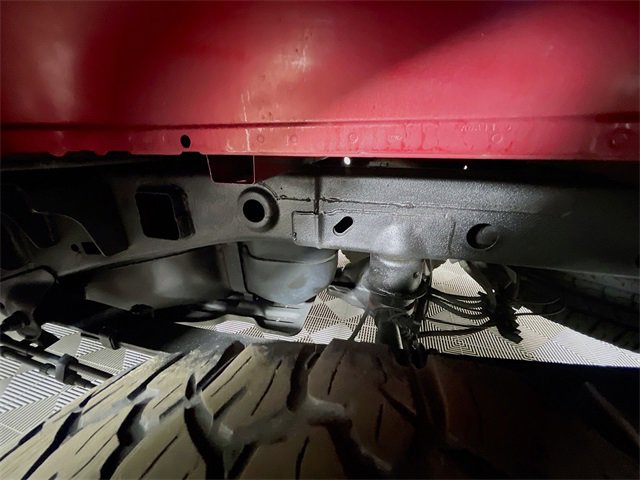 Vehicle image 33 of 38
