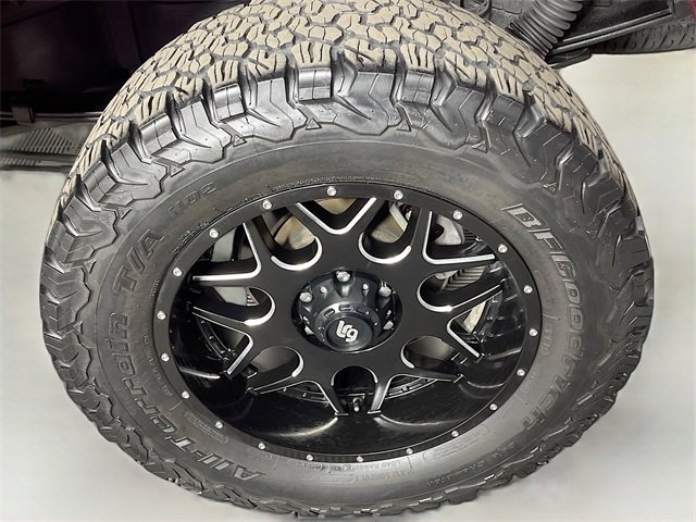 Vehicle image 9 of 38