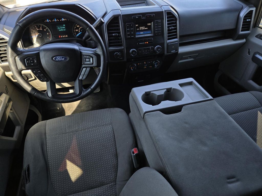 2017 Ford F-150 XLT Image 15 of 25