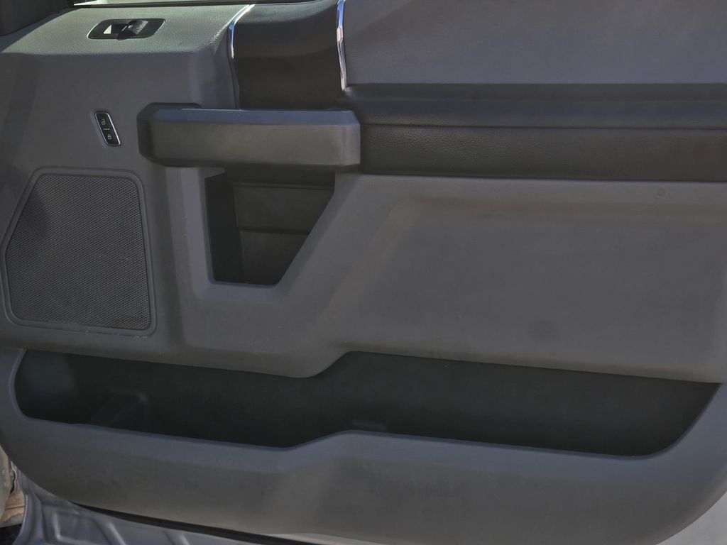 2017 Ford F-150 XLT Image 24 of 25