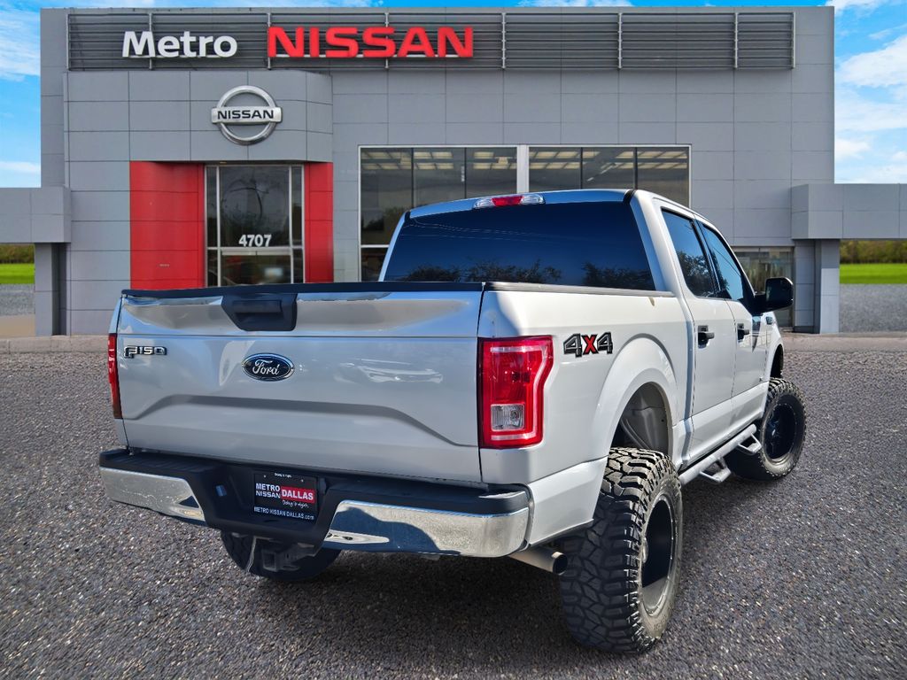 2017 Ford F-150 XLT Image 3 of 25