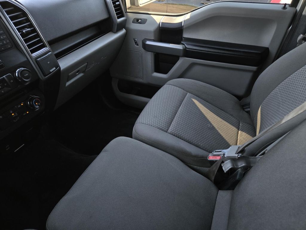 2017 Ford F-150 XLT Image 13 of 25