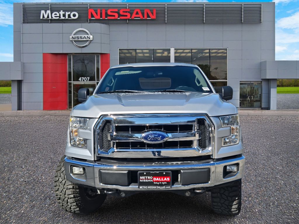 2017 Ford F-150 XLT Image 2 of 25