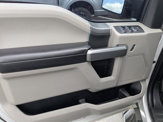 Vehicle image 12 of 31