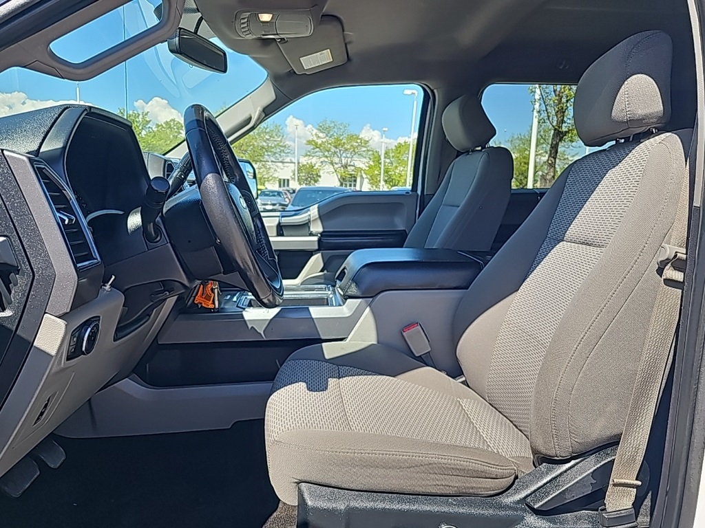 Vehicle image 10 of 37