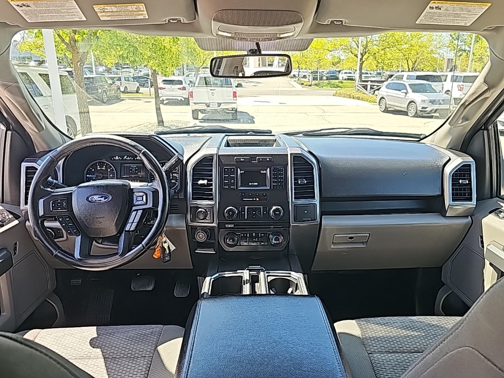 Vehicle image 21 of 37