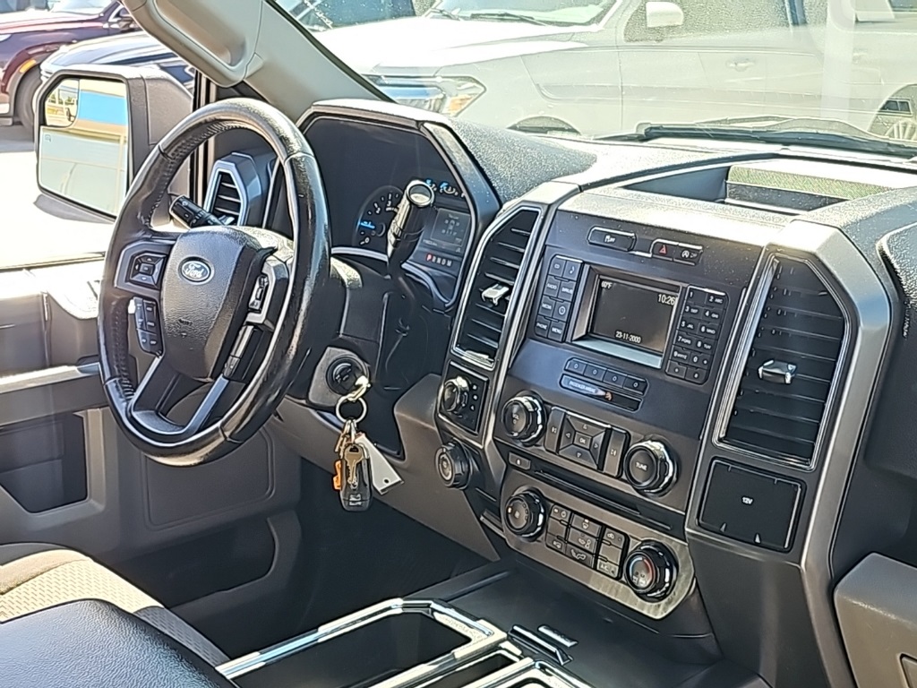 Vehicle image 29 of 37