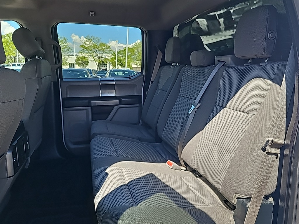 Vehicle image 23 of 37