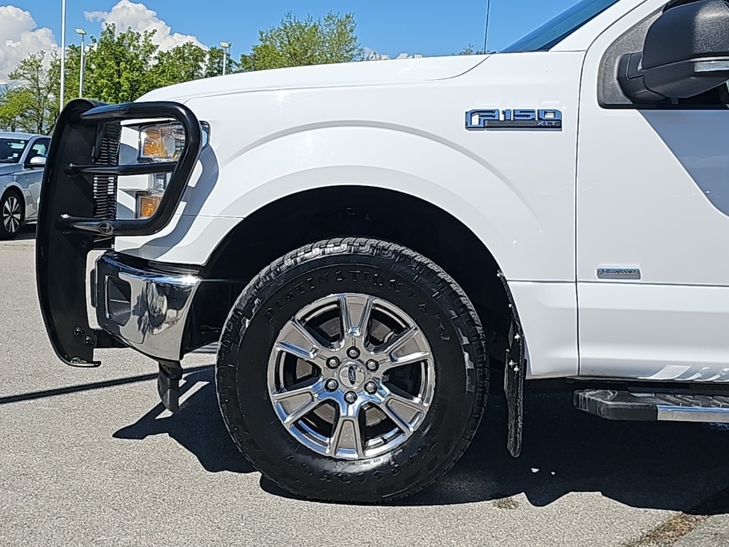 Vehicle image 32 of 37