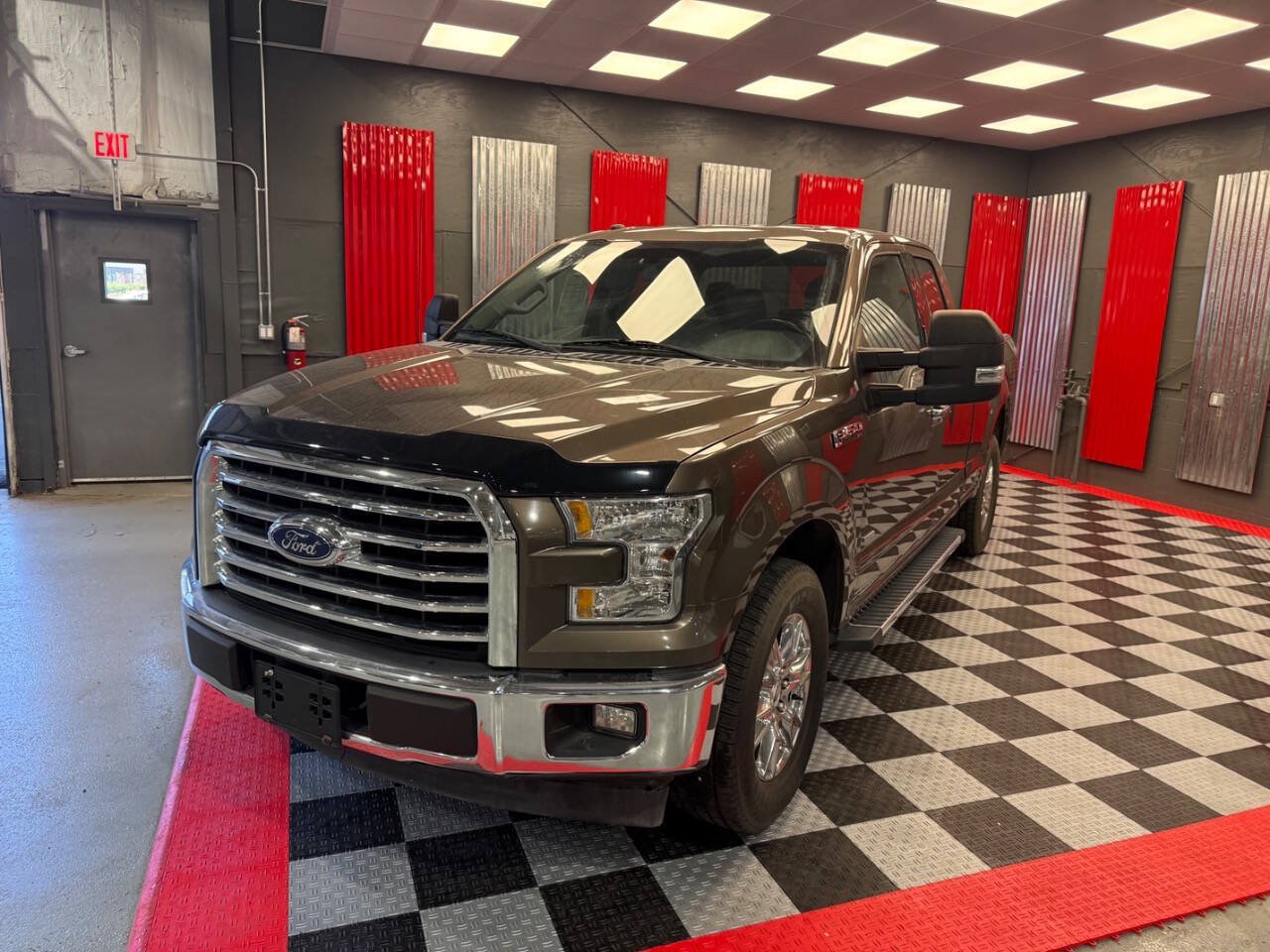 2017 Ford F-150 XLT Image 1 of 28