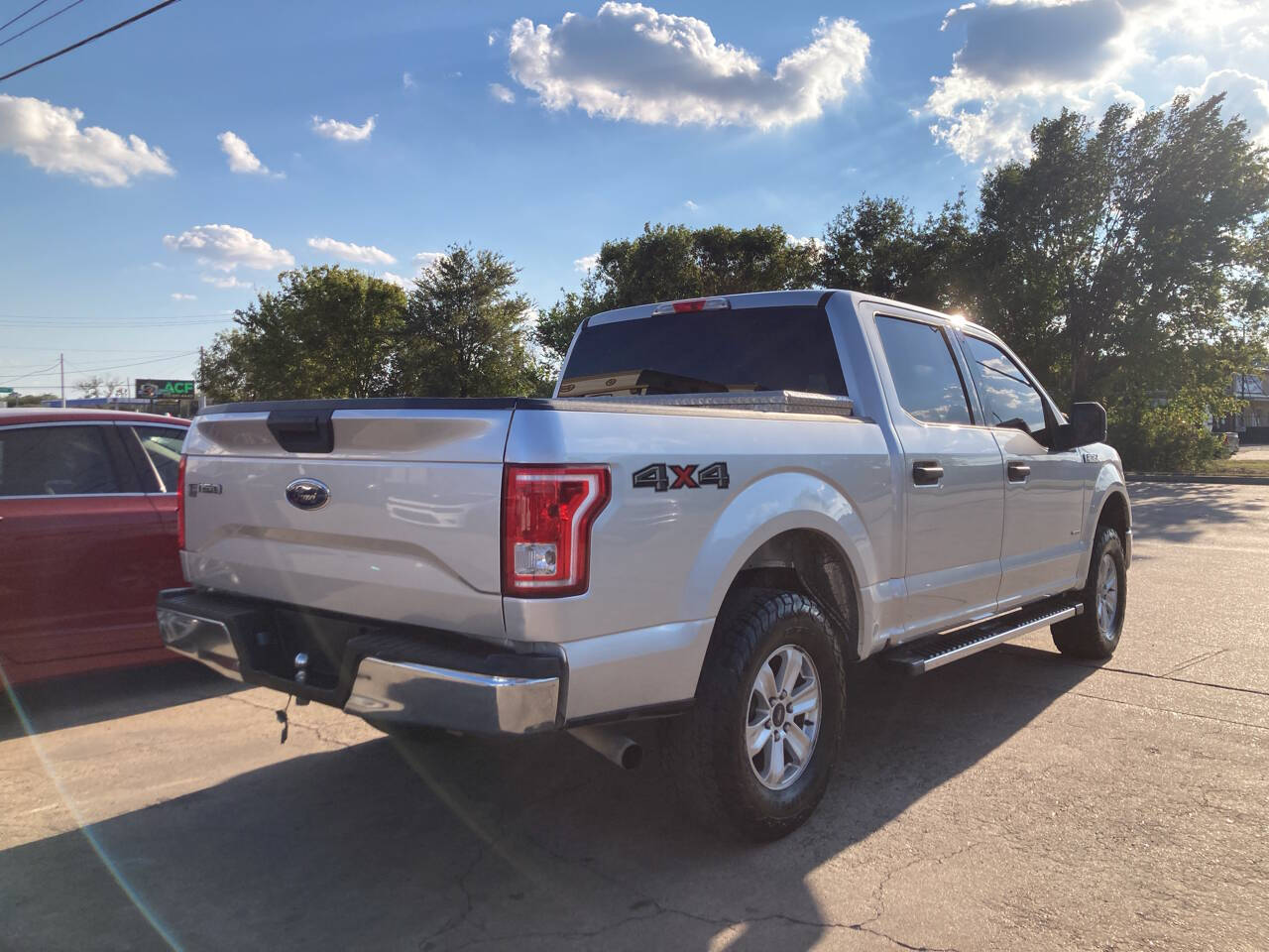 Vehicle image 5 of 12