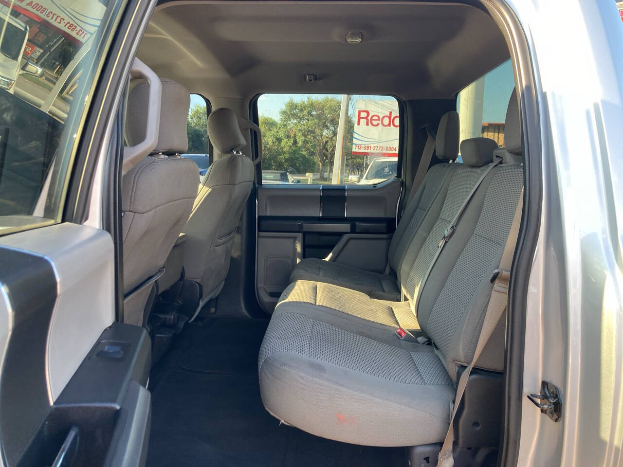 Vehicle image 10 of 12