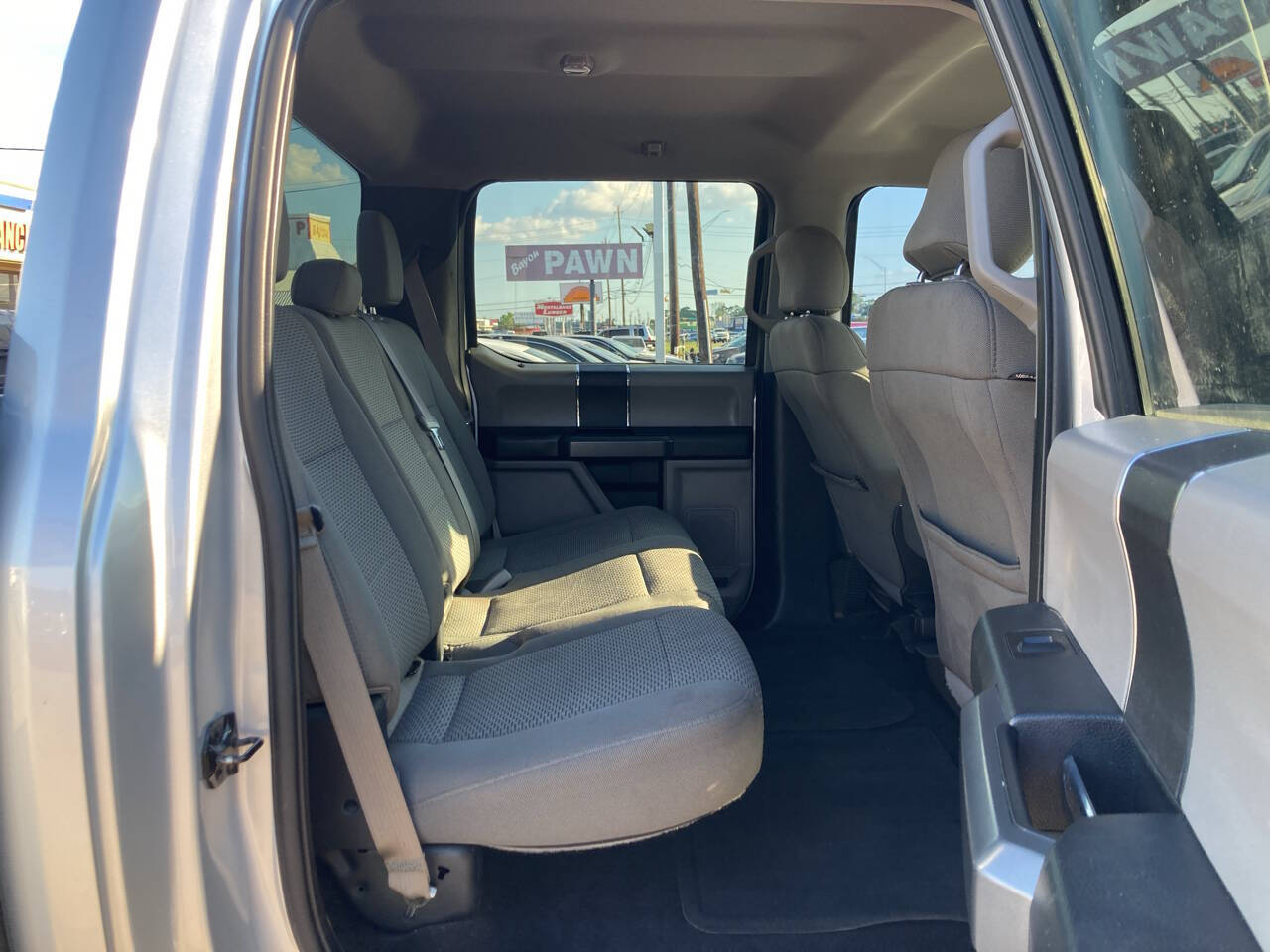 Vehicle image 9 of 12