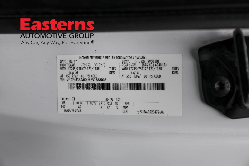 Vehicle image 58 of 60