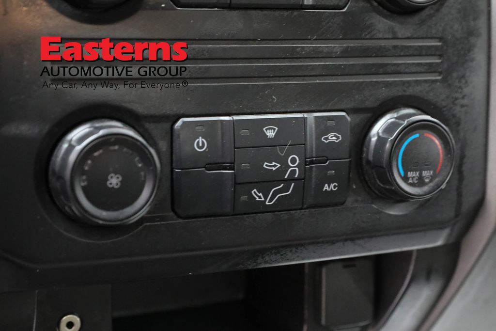 Vehicle image 47 of 60
