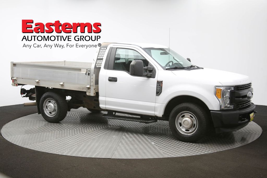 Vehicle image 21 of 60