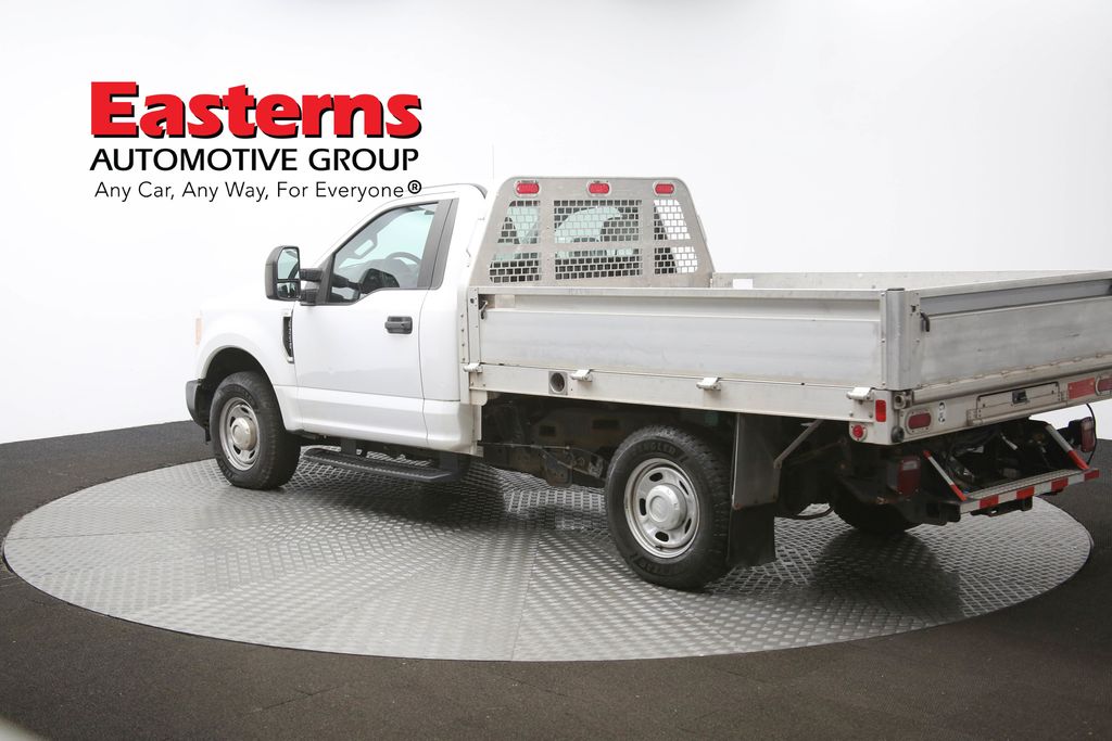 Vehicle image 35 of 60