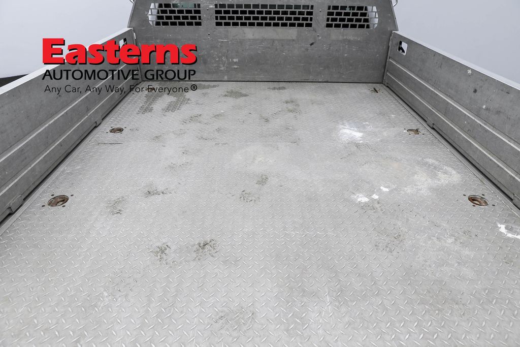 Vehicle image 39 of 60