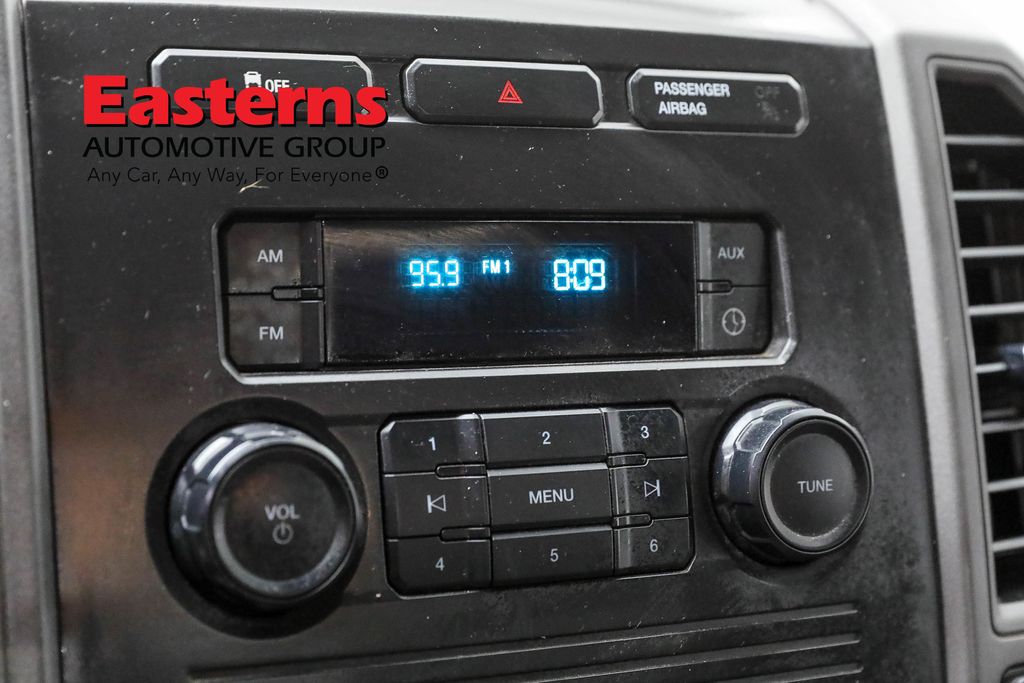 Vehicle image 46 of 60