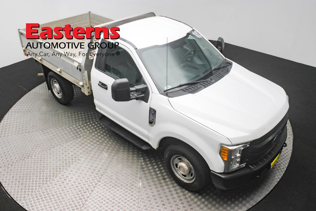 Vehicle image 10 of 60